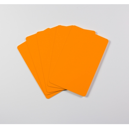 Des cartes 'blanco' en plastique - orange